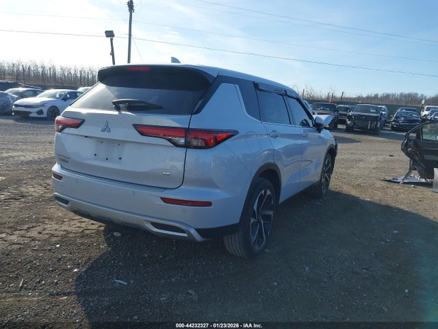 2024 MITSUBISHI OUTLANDER JA4J3VA89RZ087834 Photo 3