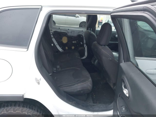 Jeep Cherokee Latitude 2015 1C4PJMCS3FW653248 Image 8