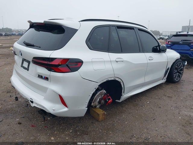 2024 BMW X5 M 5YM13ET02R9W20708 Photo 3