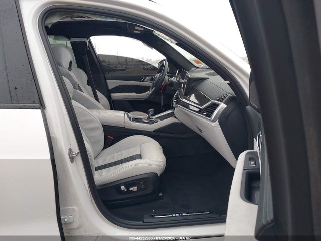 2024 BMW X5 M 5YM13ET02R9W20708 Photo 4