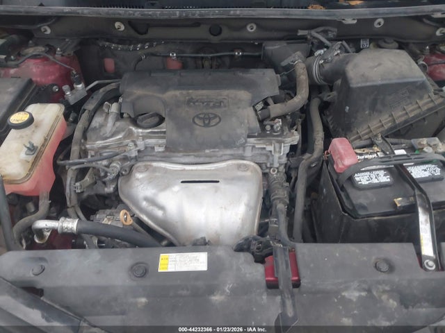 2T3WFREV1JW431316 Toyota Rav4 Xle