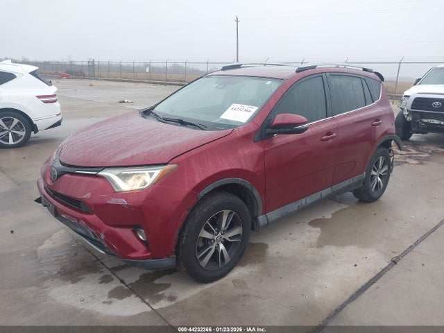 2T3WFREV1JW431316 Toyota Rav4 Xle