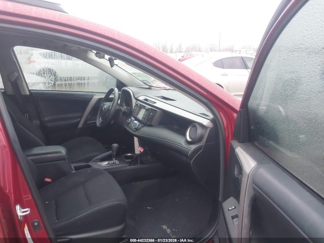 2T3WFREV1JW431316 Toyota Rav4 Xle