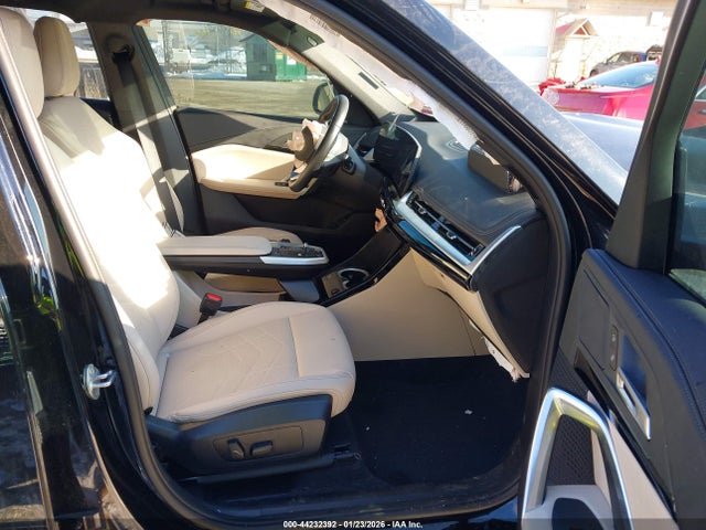 2025 BMW X1 WBX73EF09S5086704 Photo 4