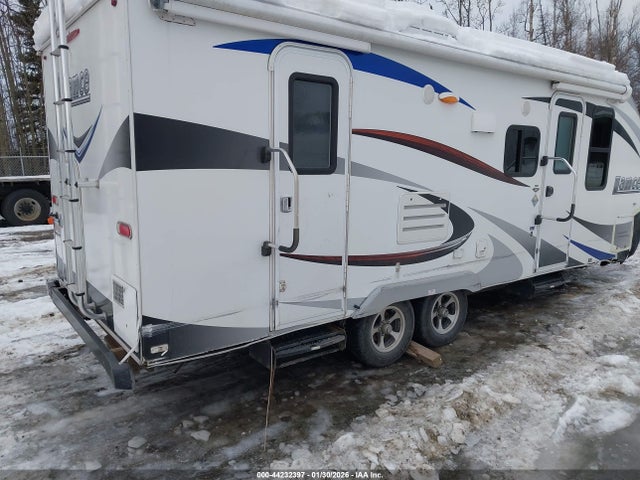 Lance Camper 2185 2016 56YTT2129GL317588 Image 2