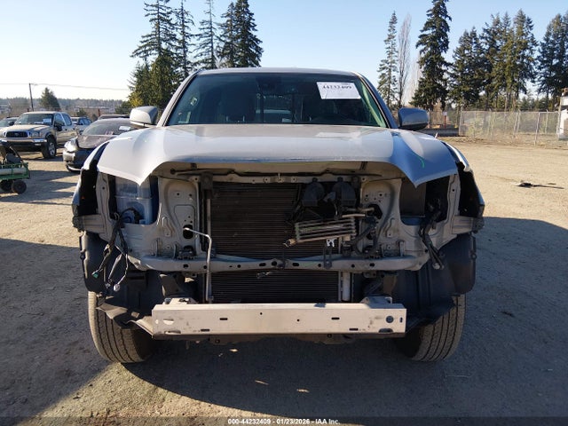 5TFRZ5CN2KX085600 Toyota Tacoma Sr5 V6