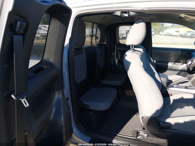 5TFRZ5CN2KX085600 Toyota Tacoma Sr5 V6