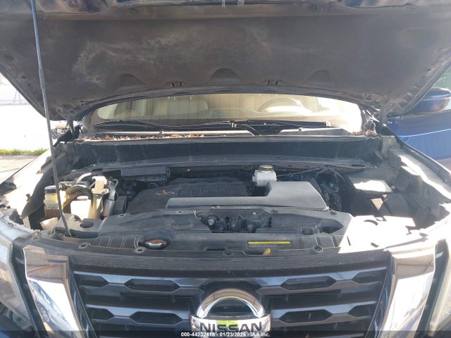 5N1DR2MN9JC605722 Nissan Pathfinder Sv