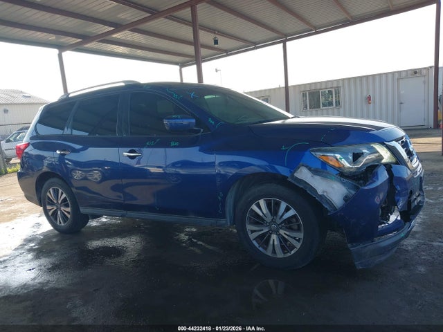 5N1DR2MN9JC605722 Nissan Pathfinder Sv