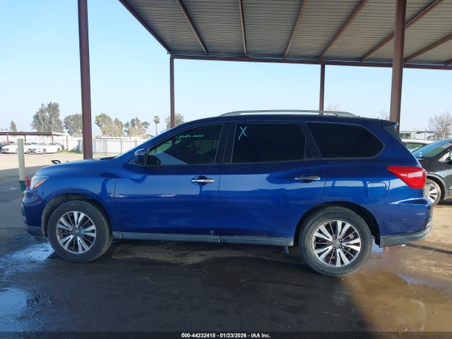 5N1DR2MN9JC605722 Nissan Pathfinder Sv