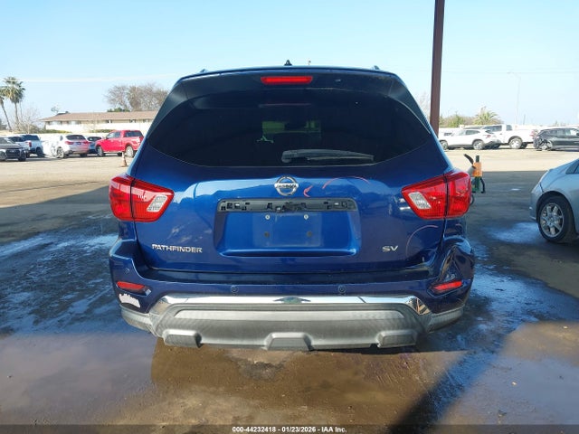 5N1DR2MN9JC605722 Nissan Pathfinder Sv