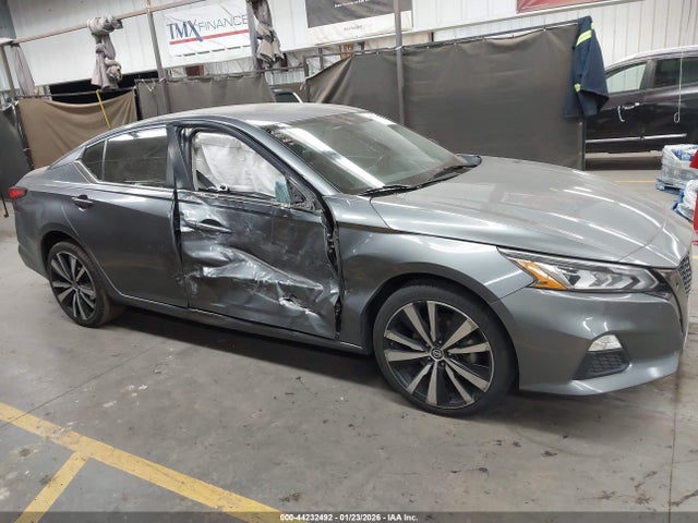 1N4BL4CW8MN311553 Nissan Altima Sr Intelligent Awd