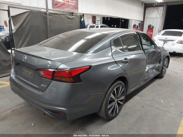 1N4BL4CW8MN311553 Nissan Altima Sr Intelligent Awd