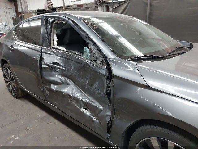 1N4BL4CW8MN311553 Nissan Altima Sr Intelligent Awd