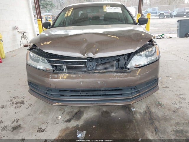3VW1K7AJ9FM426495 Volkswagen Jetta 2.0l S