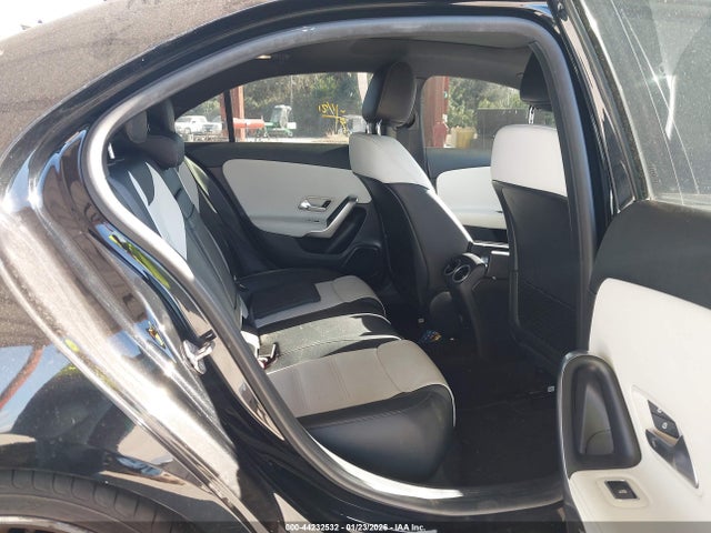 2021 MERCEDES-BENZ AMG A 35 W1K3G5BB2MJ296827 Photo 7
