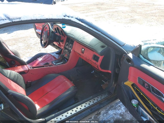 1999 MERCEDES-BENZ SLK 230 WDBKK47F1XF096778 Photo 4