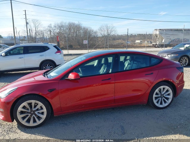 Продаж на аукціоні авто 2022 Tesla Model 3 Rear-wheel Drive, vin: 5YJ3E1EA0NF304413, номер лоту: 44232543