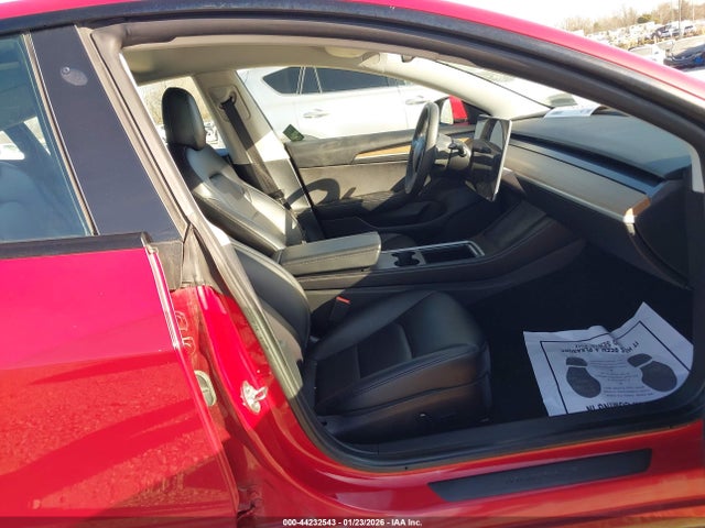 Продаж на аукціоні авто 2022 Tesla Model 3 Rear-wheel Drive, vin: 5YJ3E1EA0NF304413, номер лоту: 44232543