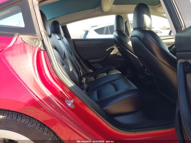 Продаж на аукціоні авто 2022 Tesla Model 3 Rear-wheel Drive, vin: 5YJ3E1EA0NF304413, номер лоту: 44232543