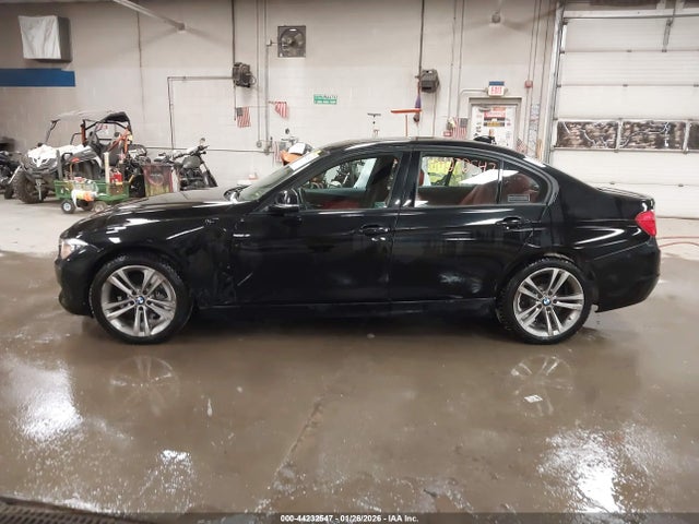 44232547 :رقم المزاد ، WBA3B5C52EP652142 vin ، 2014 Bmw 328i Xdrive مزاد بيع