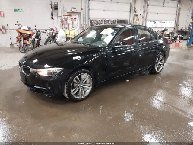 44232547 :رقم المزاد ، WBA3B5C52EP652142 vin ، 2014 Bmw 328i Xdrive مزاد بيع