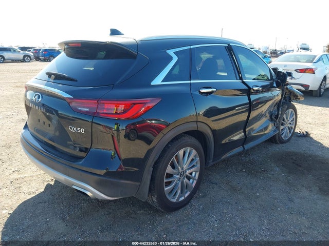 44232560 :رقم المزاد ، 3PCAJ5BA4PF107391 vin ، 2023 Infiniti Qx50 Luxe مزاد بيع