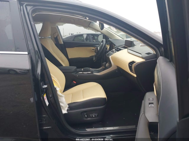 44232561 :رقم المزاد ، JTJYARBZ7J2105668 vin ، 2018 Lexus Nx 300 مزاد بيع