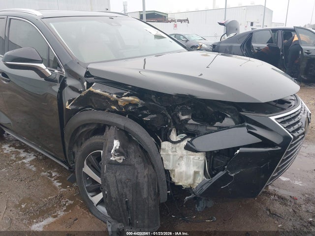 44232561 :رقم المزاد ، JTJYARBZ7J2105668 vin ، 2018 Lexus Nx 300 مزاد بيع