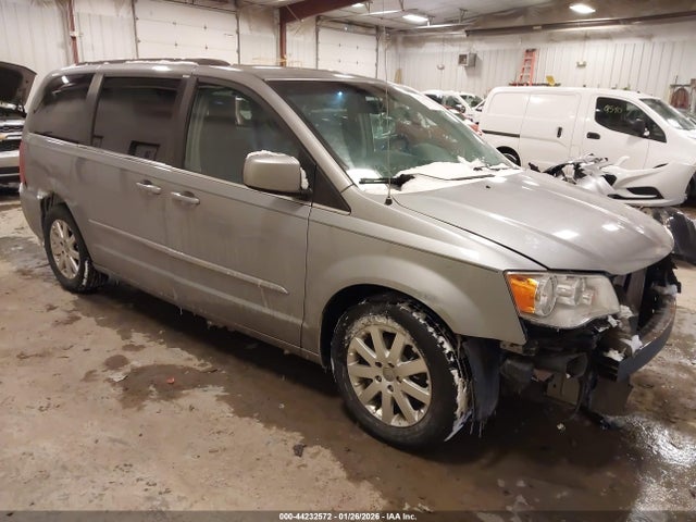 2015 Chrysler Town & Country Touring მანქანა იყიდება აუქციონზე, vin: 2C4RC1BG7FR544637, აუქციონის ნომერი: 44232572