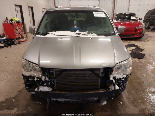 2015 Chrysler Town & Country Touring მანქანა იყიდება აუქციონზე, vin: 2C4RC1BG7FR544637, აუქციონის ნომერი: 44232572