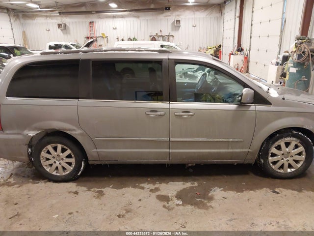 2015 Chrysler Town & Country Touring მანქანა იყიდება აუქციონზე, vin: 2C4RC1BG7FR544637, აუქციონის ნომერი: 44232572