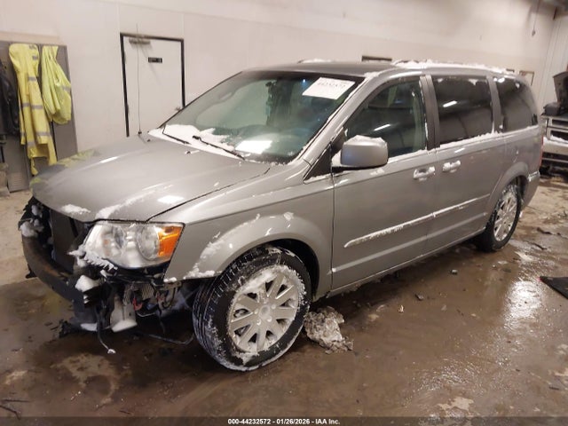 2015 Chrysler Town & Country Touring მანქანა იყიდება აუქციონზე, vin: 2C4RC1BG7FR544637, აუქციონის ნომერი: 44232572