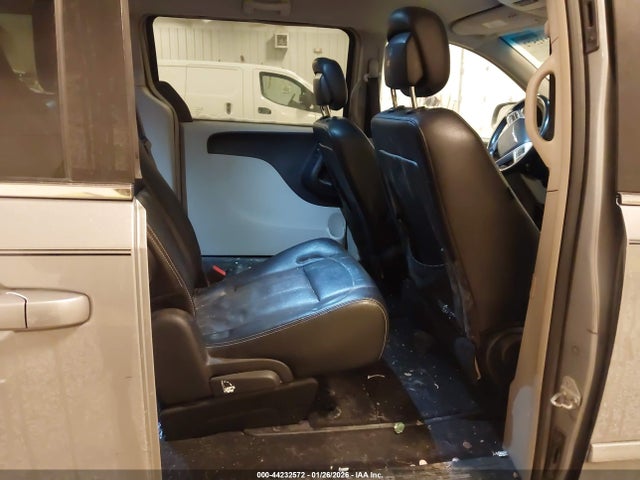 2015 Chrysler Town & Country Touring მანქანა იყიდება აუქციონზე, vin: 2C4RC1BG7FR544637, აუქციონის ნომერი: 44232572