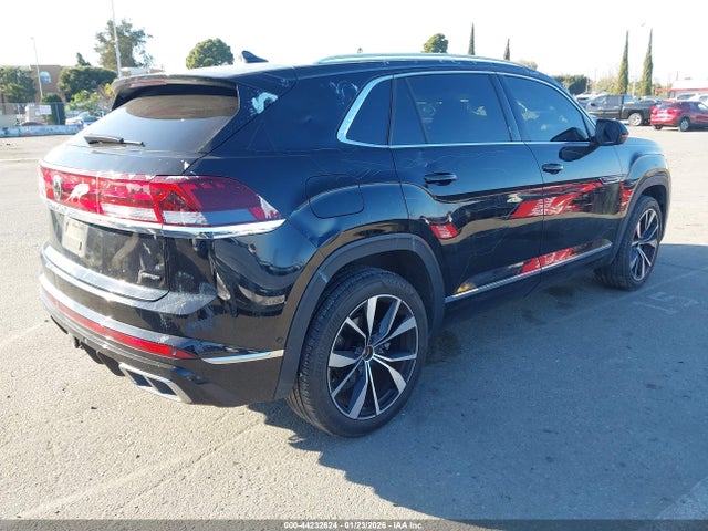 2024 VOLKSWAGEN ATLAS CROSS SPORT 1V2FE2CA7RC208981 Photo 3