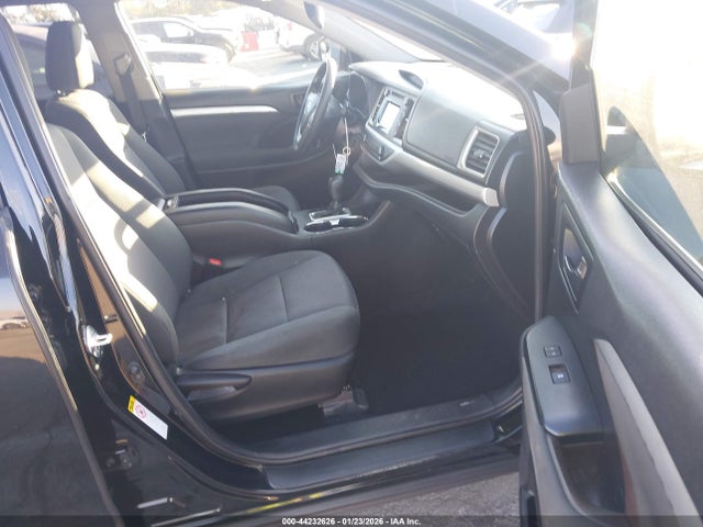 5TDZZRFH0KS335497 Toyota Highlander Le