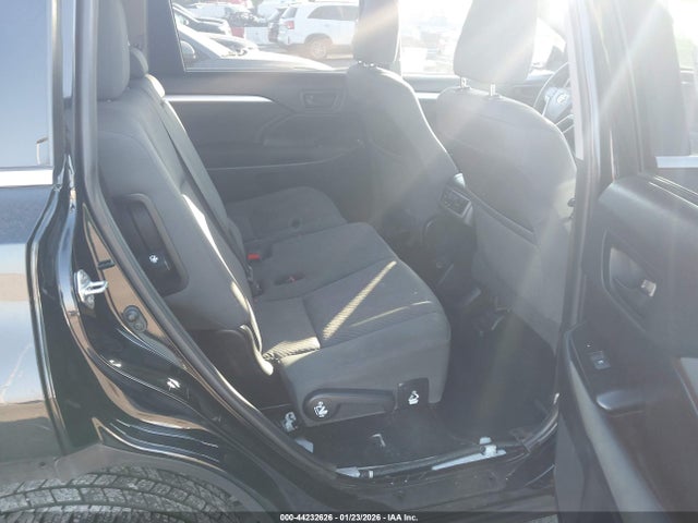 5TDZZRFH0KS335497 Toyota Highlander Le