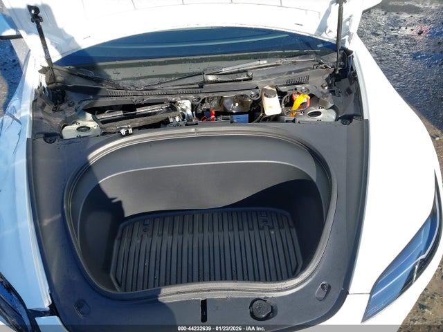 2025 TESLA MODEL 3 5YJ3E1EA5SF899058 Photo 9