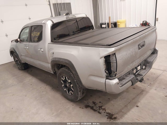 3TMCZ5AN8NM477502 Toyota Tacoma Trd Off Road