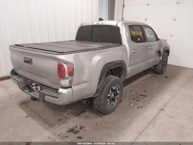 3TMCZ5AN8NM477502 Toyota Tacoma Trd Off Road