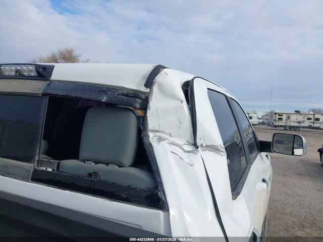 44232668 :رقم المزاد ، 3C6UR5DL5JG223891 vin ، 2018 Ram 2500 Big Horn  4x4 6'4 Box مزاد بيع