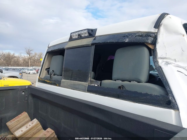 44232668 :رقم المزاد ، 3C6UR5DL5JG223891 vin ، 2018 Ram 2500 Big Horn  4x4 6'4 Box مزاد بيع
