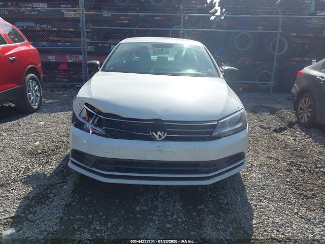 3VWD17AJ2FM352417 Volkswagen Jetta 1.8t Se