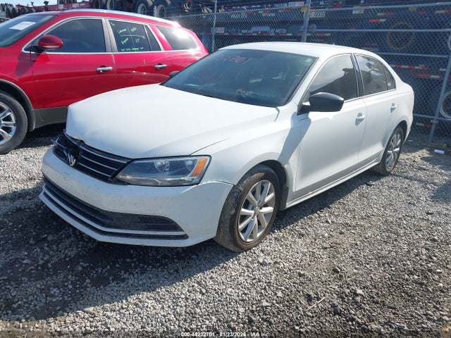 3VWD17AJ2FM352417 Volkswagen Jetta 1.8t Se