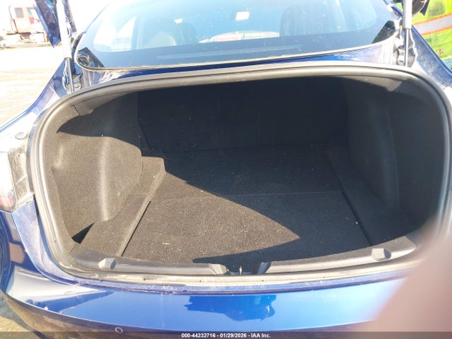 44232716 :رقم المزاد ، 5YJ3E1EB7LF735613 vin ، 2020 Tesla Model 3 Long Range Dual Motor All-wheel Drive مزاد بيع