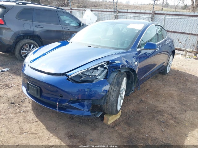 44232716 :رقم المزاد ، 5YJ3E1EB7LF735613 vin ، 2020 Tesla Model 3 Long Range Dual Motor All-wheel Drive مزاد بيع