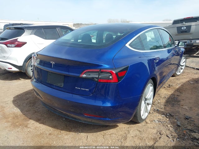 44232716 :رقم المزاد ، 5YJ3E1EB7LF735613 vin ، 2020 Tesla Model 3 Long Range Dual Motor All-wheel Drive مزاد بيع