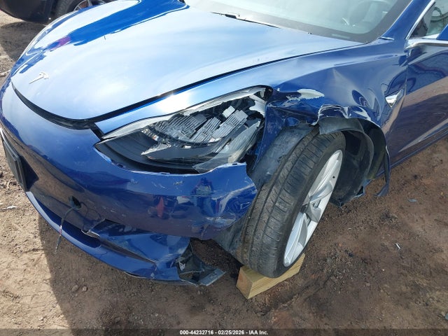 44232716 :رقم المزاد ، 5YJ3E1EB7LF735613 vin ، 2020 Tesla Model 3 Long Range Dual Motor All-wheel Drive مزاد بيع