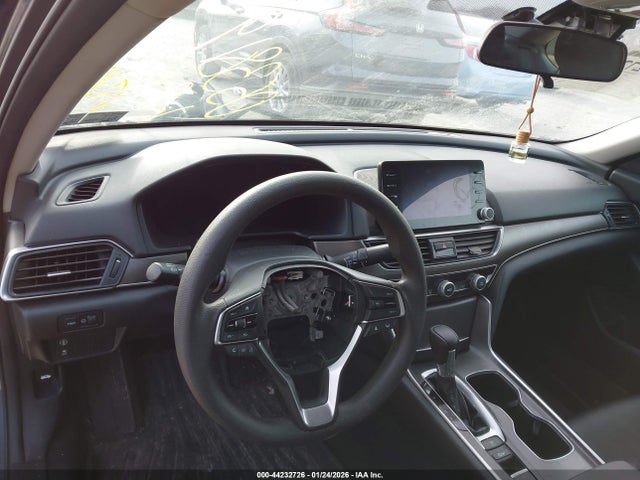 1HGCV1F19NA053819 Honda ACCORD LX