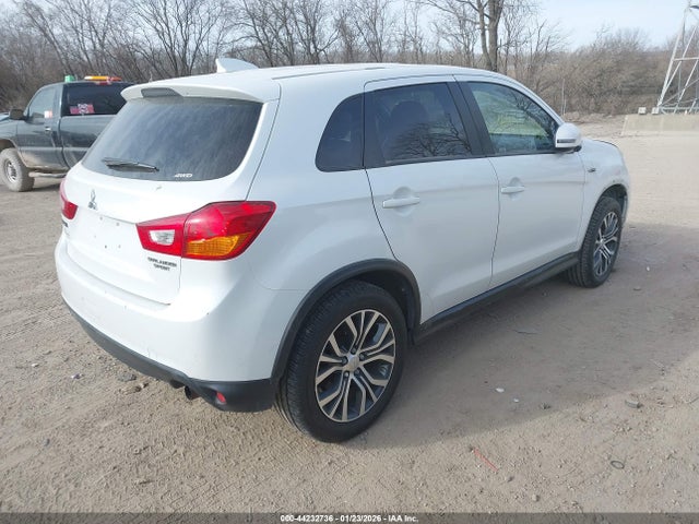 2017 MITSUBISHI OUTLANDER SPORT JA4AR3AU5HZ042775 Photo 3